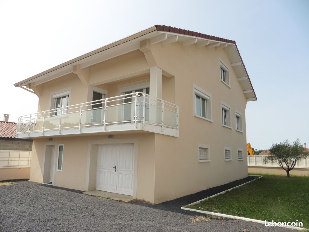Maison 7 pièces 175 m² · à Chuzelles · 175 m² · 339 000 €