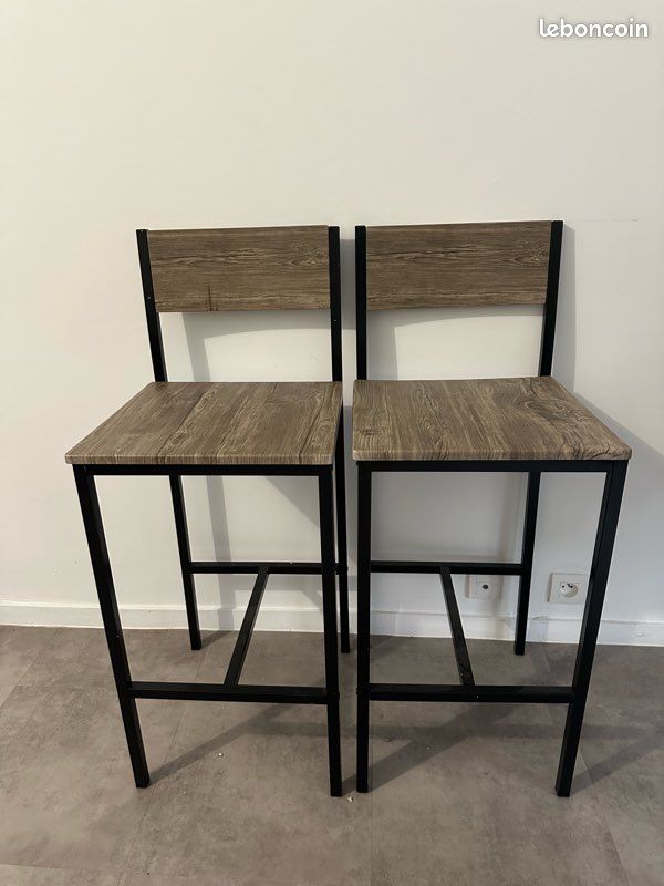 2 chaises hautes style bois design moderne et élégant (image 1)