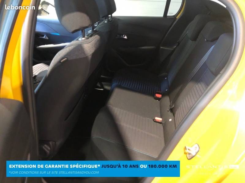 Peugeot 208 PureTech 100 S&S EAT8 Style (image 10)