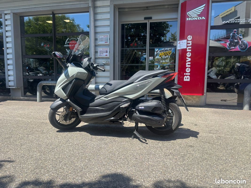 Honda forza 125 (image 2)