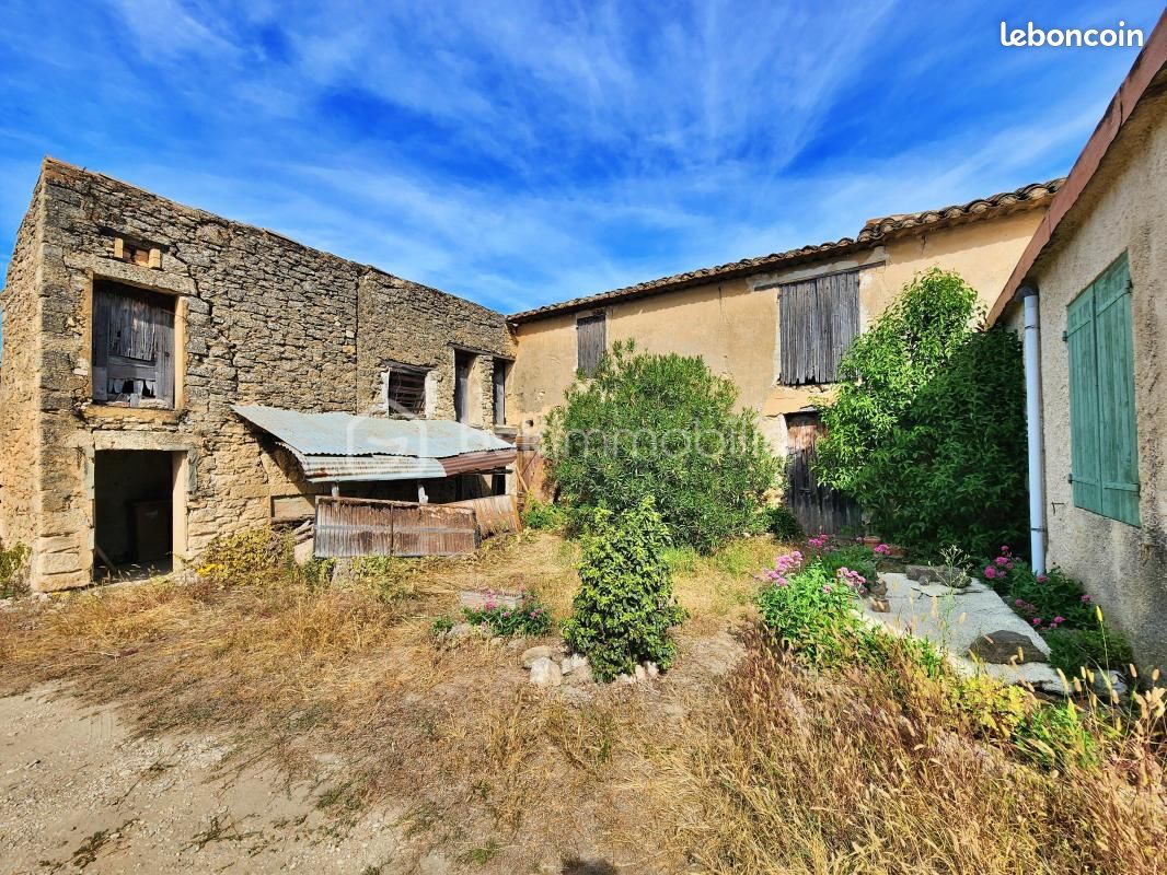 Maison 3 pièces 130 m² · à Taillades · 130 m² · 140 000 €