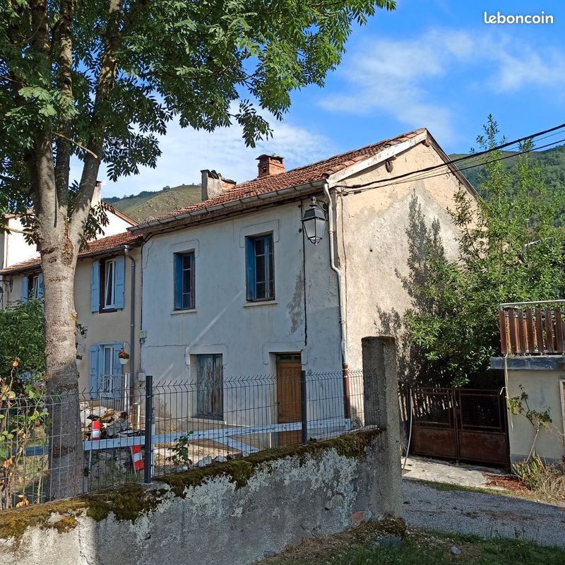Maison 5 pièces 85 m² · à Tarascon-sur-Ariège · 85 m² · 50 000 €