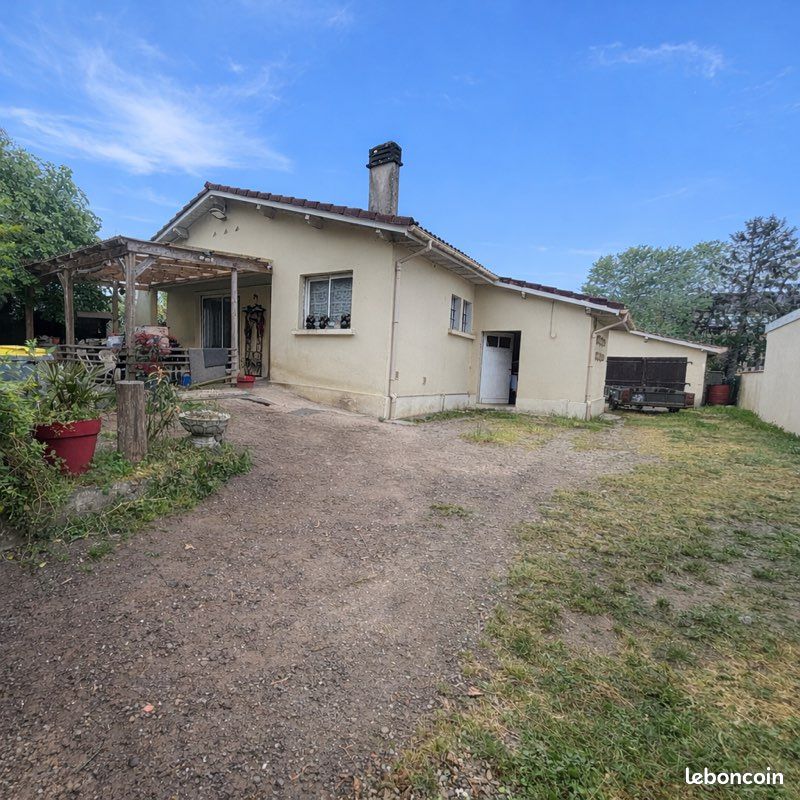 Maison 4 pièces 68 m² · à Saint-Pierre-du-Mont · 67,8 m² · 119 000 €