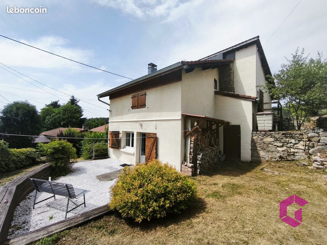 Maison 6 pièces 90 m² · à Ambert · 90 m² · 95 000 €