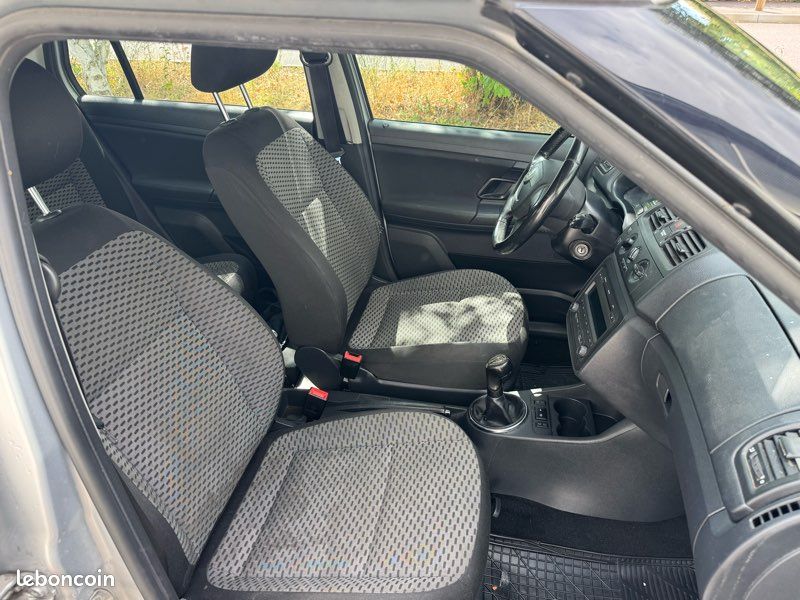 Skoda fabia combi 1.6 tdi 105 – entretien complet – prête à prendre la route (image 3)