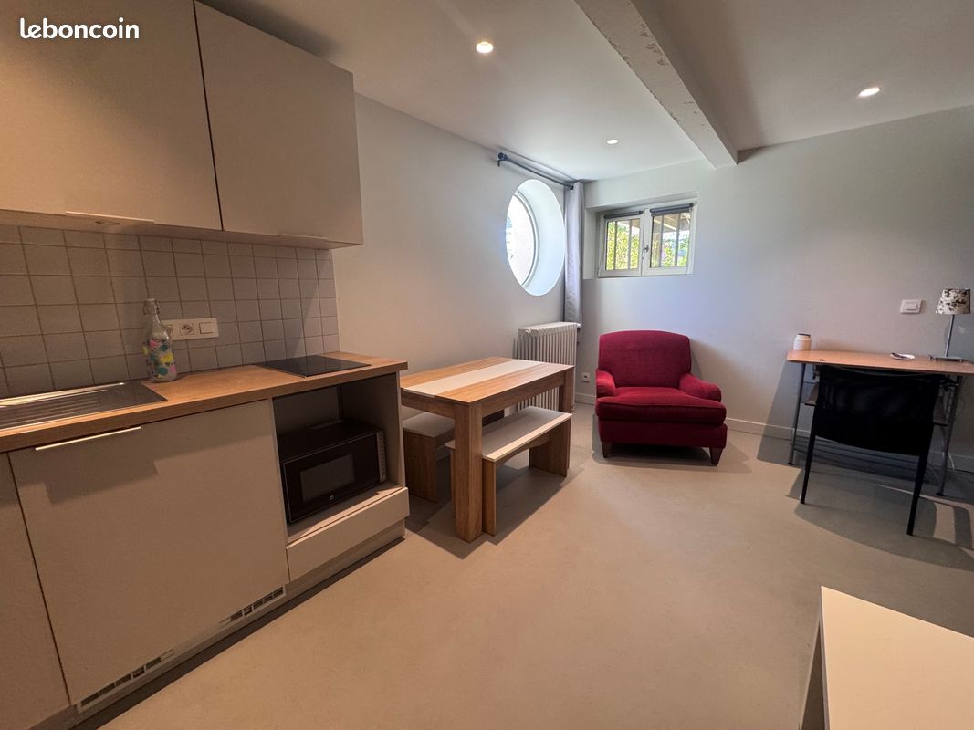 Appartement 1 pièce 25 m² · à Sainte-Foy-lès-Lyon · 25 m² · 700 €