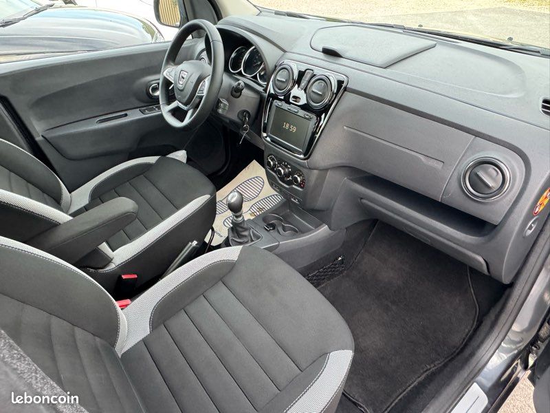 43.000 kms dacia lodgy stepway 1.5 dci 115ch 5 places 1 main excellent état clim (image 5)