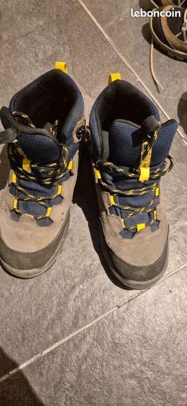 Chaussures montagne enfant (image 1)