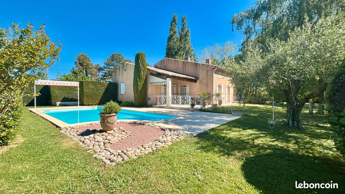 Maison 4 pièces 151 m² · à Pierrelatte · 151 m² · 580 000 €