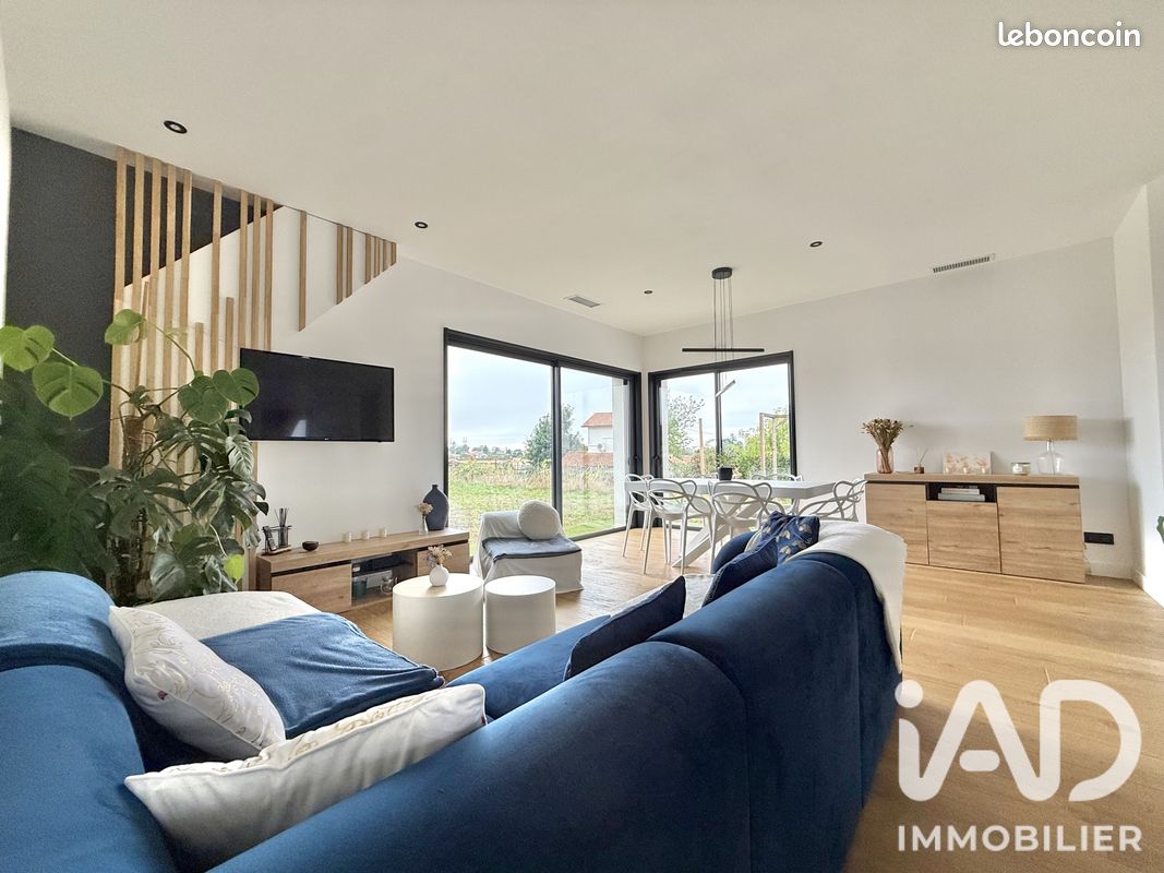 Maison 4 pièces 89 m² · à Bourg · 89 m² · 235 000 €