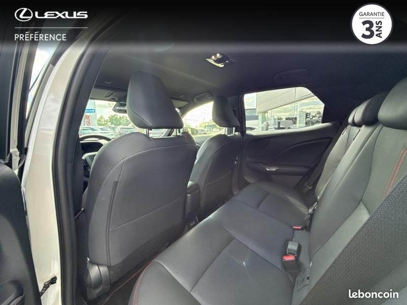 Lexus LBX 1.5 136ch Emotion 2WD (image 14)