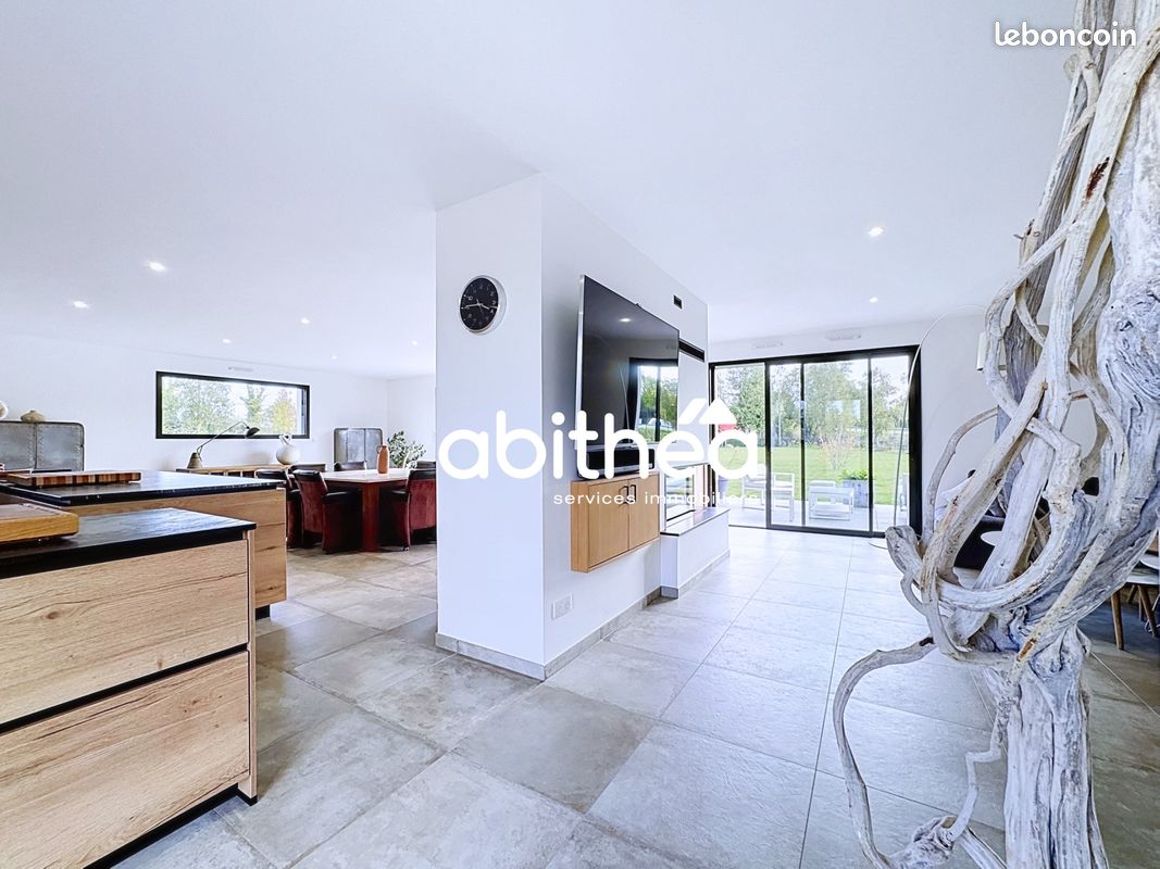 Maison 6 pièces 221 m² · à Hinges · 221 m² · 798 000 €