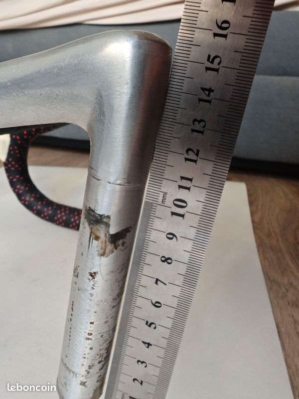 ANCIEN GUIDON VÉLO aluminium avec sonnette ( 55 cm de long ) EUR 30,00 - FR