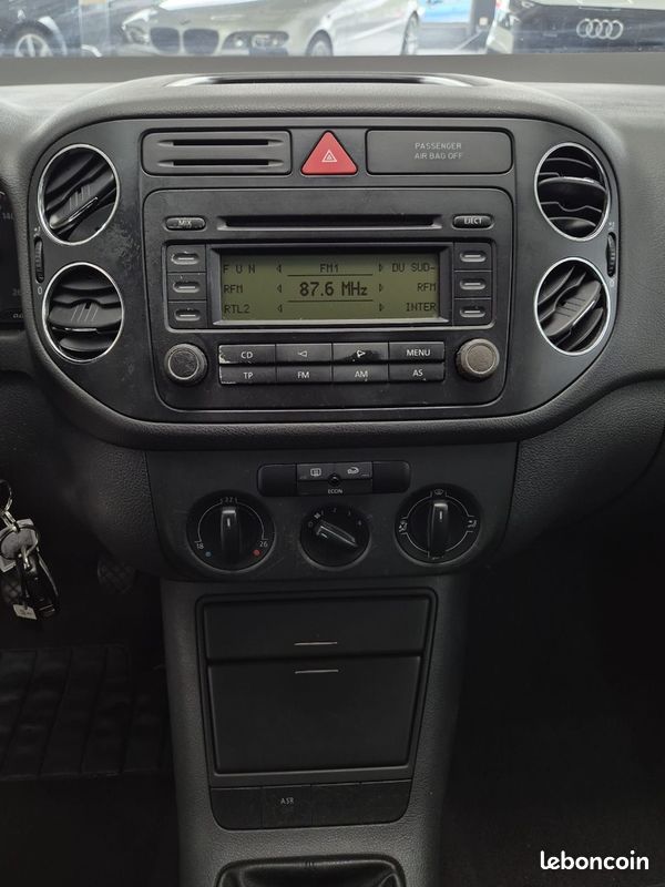 Volkswagen GOLF V Plus 1.9 TDi 105 cv (image 13)