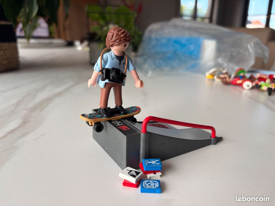 Playmobil 9094 Garçon avec skateboard - Skateboarder (image 3)