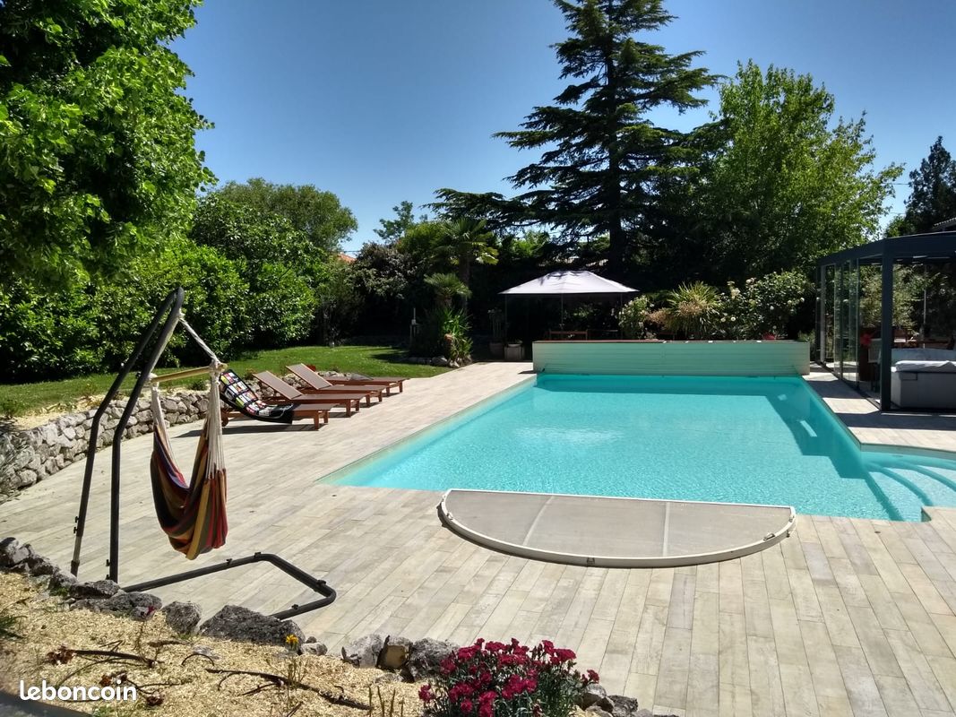Maison 6 pièces 288 m² · à Le Burgaud · 288 m² · 480 000 €