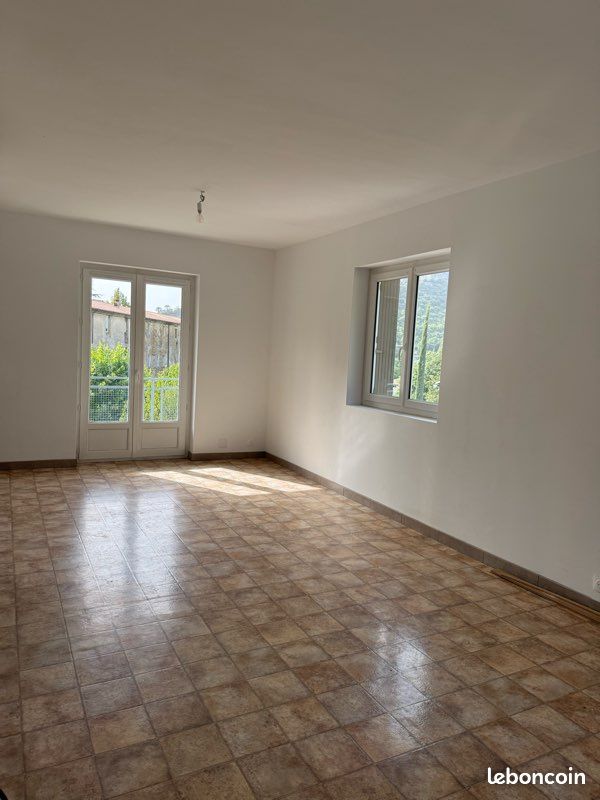 Appartement 4 pièces 98 m² · à Nyons · 98 m² · 880 €/mois