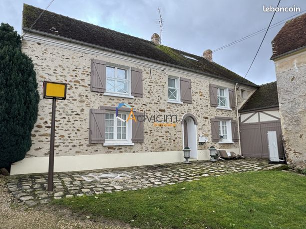 Maison 8 pièces 240 m²