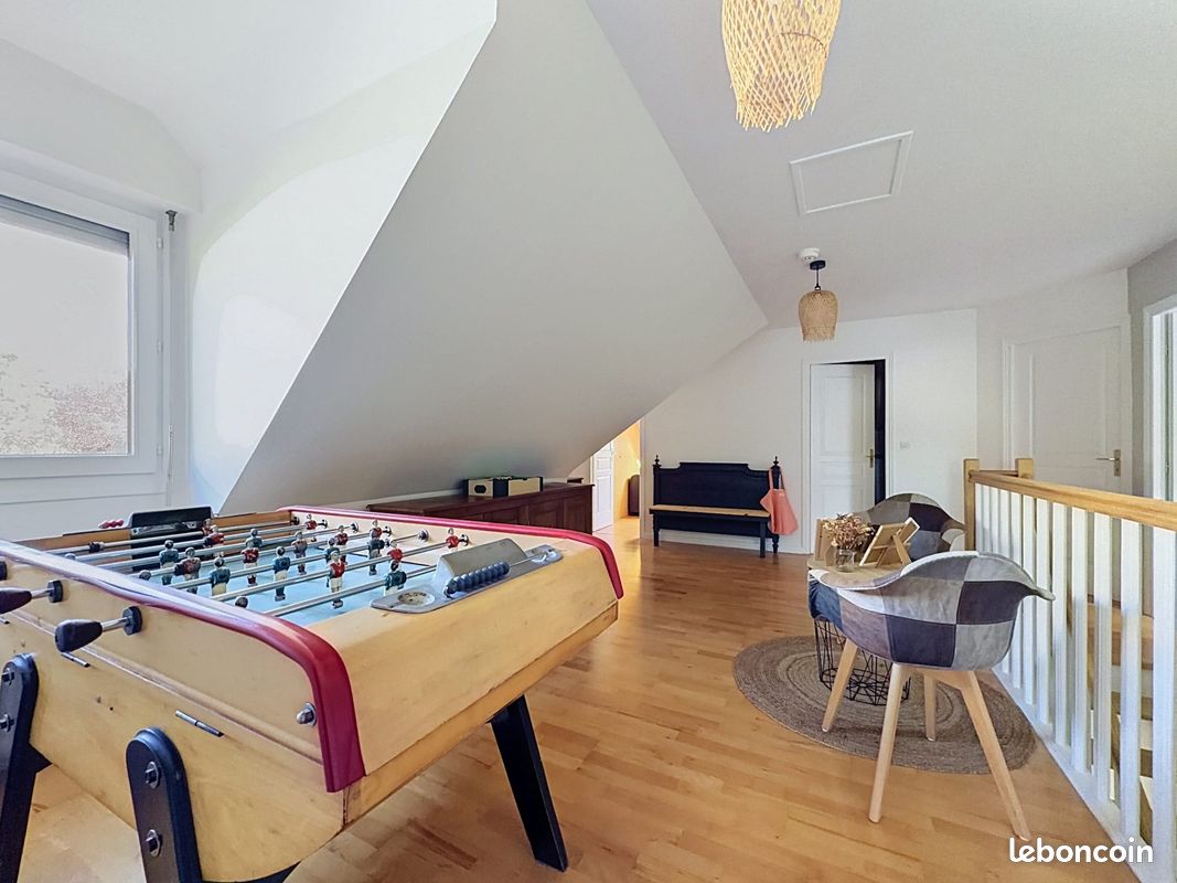 Maison 8 pièces 200 m² · à Wasquehal · 200 m² · 850 000 €