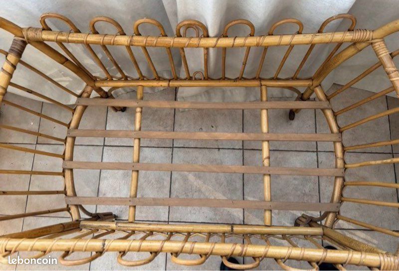 Ancien berceau en rotin avec matelas (image 6)