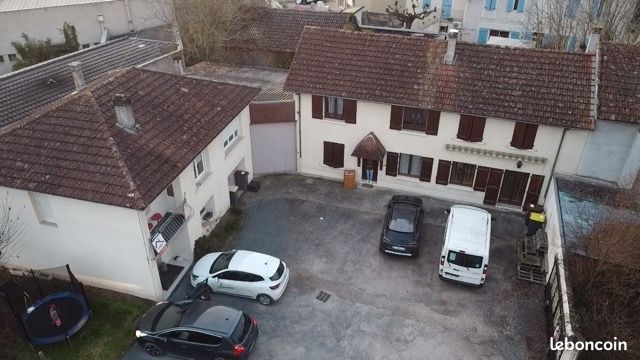 Maison 11 pièces 235 m² · à Terrasson-Lavilledieu · 235 m² · 245 000 €