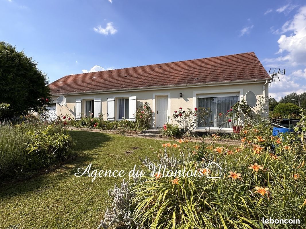 Maison 4 pièces 99 m² · à Longueville · 99 m² · 74 500 €