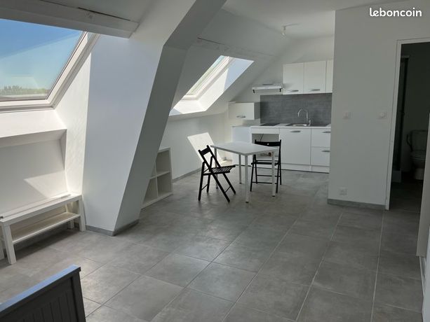 Studio neuf meublé
