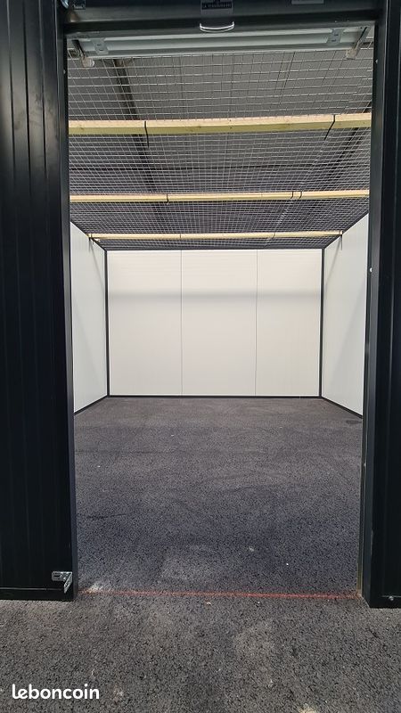 Box stockage 10 m² - Vannes · 17 000 €