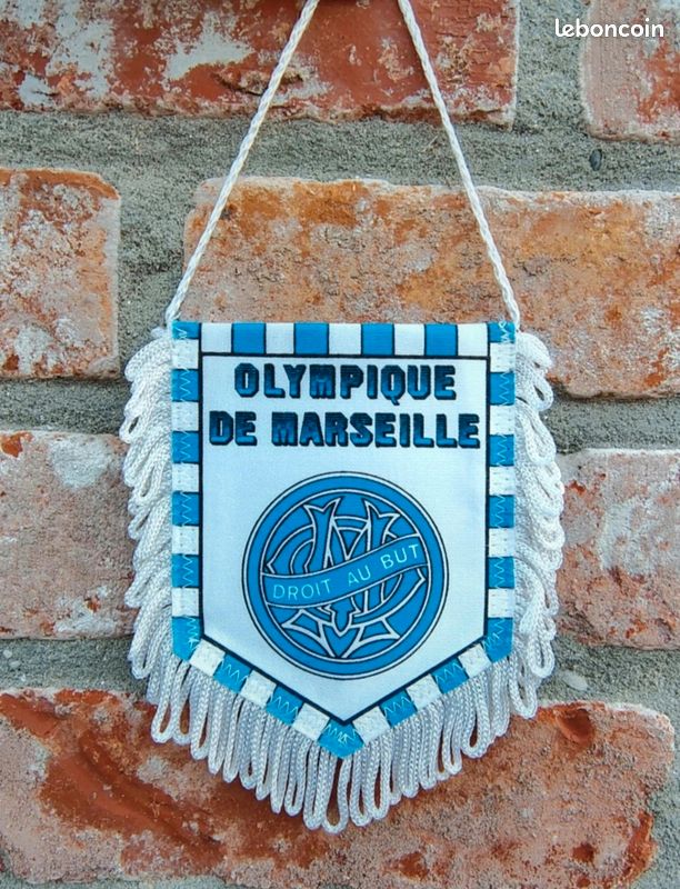 Football pennant fanion échange Olympique de Marseille OM