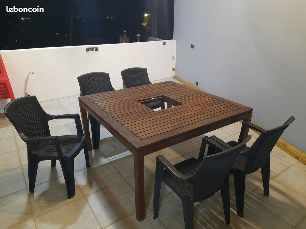 Table en teck 140 x 140 intérieur / extérieur + 5 fauteuils (image 7)