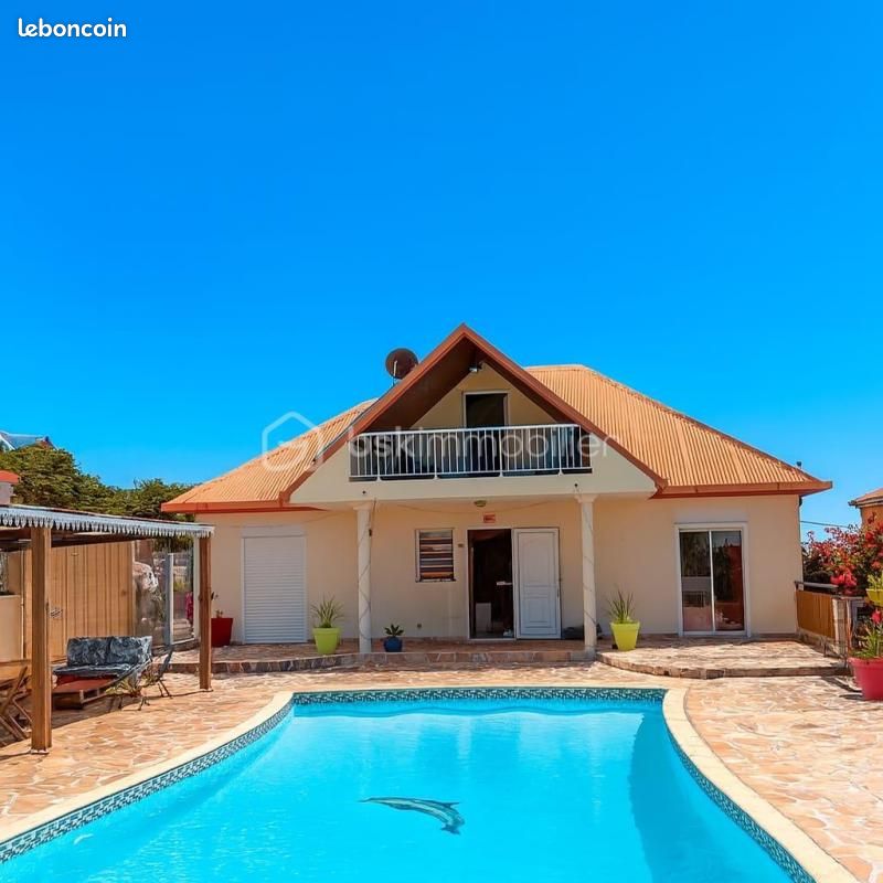 Maison 7 pièces 210 m² · à Saint-Joseph · 210 m² · 459 000 €