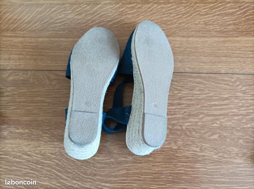 Chaussures à talons compensés. Pointure 39 (image 6)