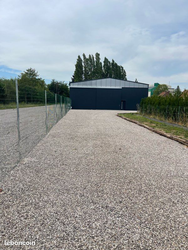 Local commercial 2 pièces 240 m² · à Aire-sur-la-Lys · 240 m² · 1 200 €