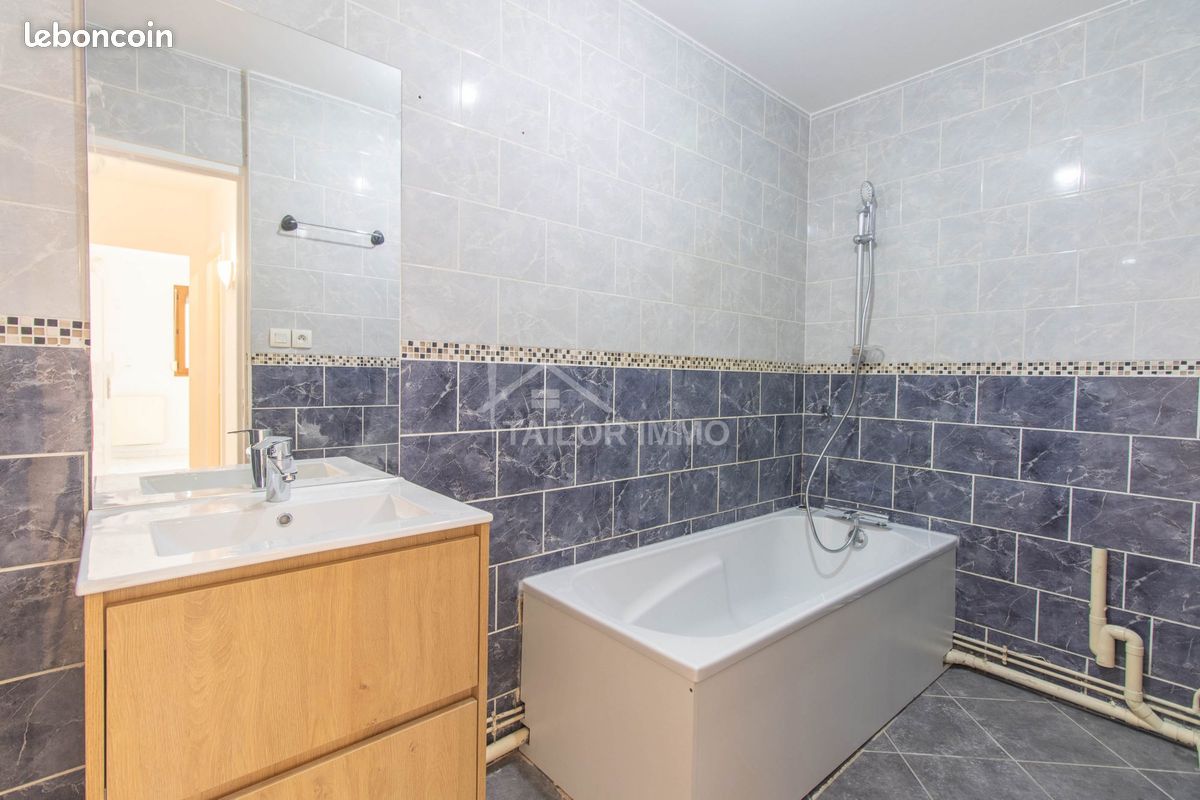 Appartement a louer vaulx-en-velin - 3 pièce(s) - 71 m2 - Surfyn