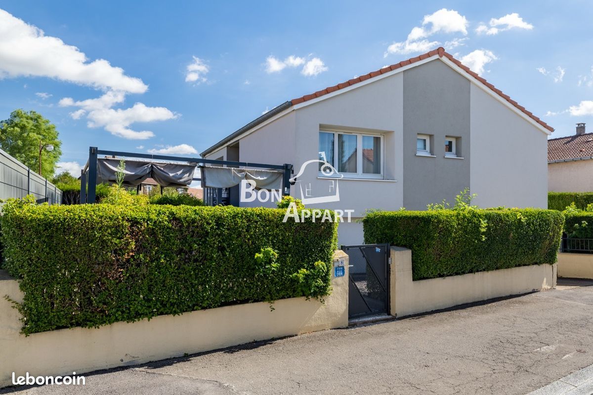Maison 4 pièces 88 m² · à Saint-Privat-la-Montagne · 88 m² · 239 000 €