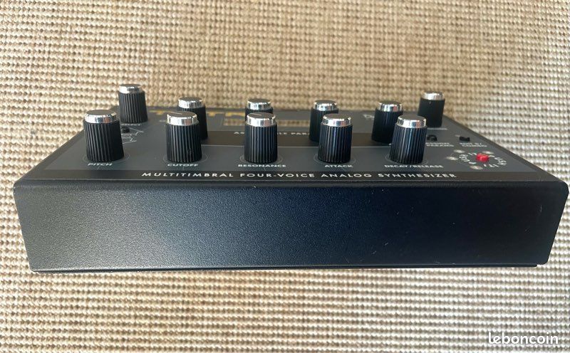 Vds synthé analogique Tetra DSI - Dave Smith Instrument - 4 voix (image 4)