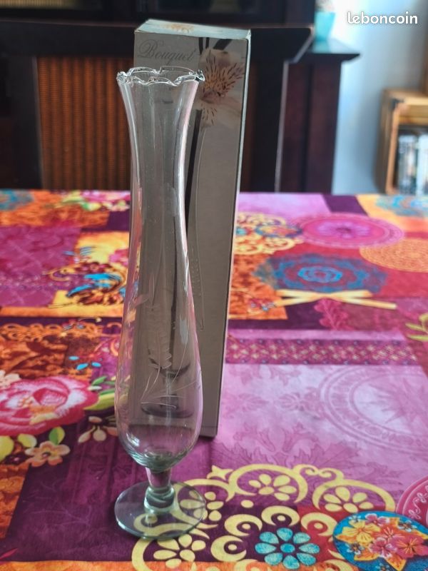 Vintage vase verre décoré (image 2)