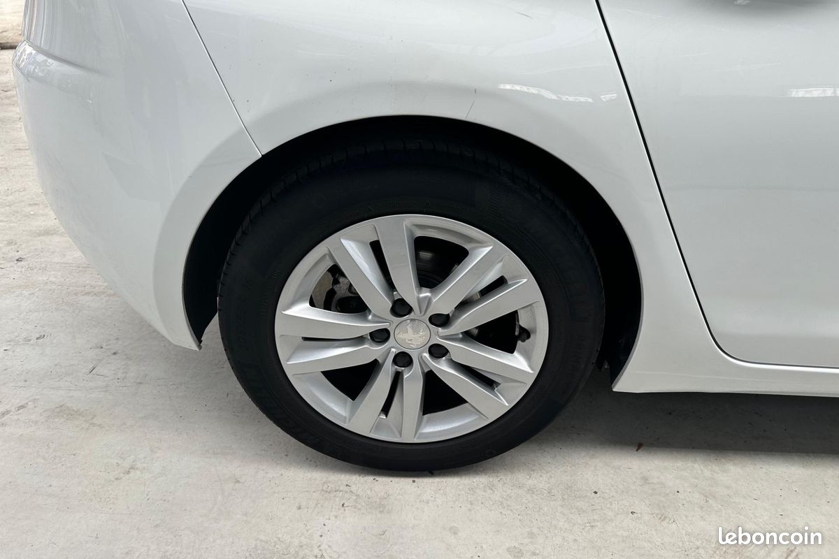 PEUGEOT 308 ACTIVE 130 ch 1.5L BlueHDi S&S (image 10)