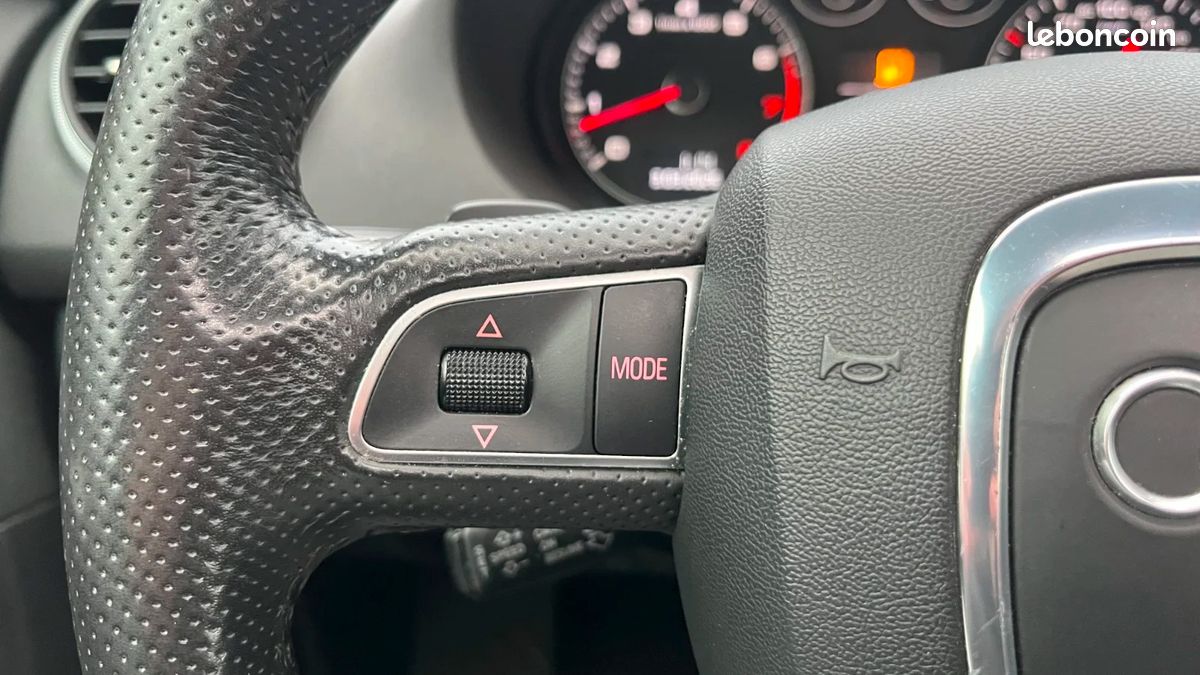 AUDI A3 SPORTBACK 3.2 V6 250 Quattro Ambition Luxe S tronic / TOIT OUVRANT / BOSE (image 24)