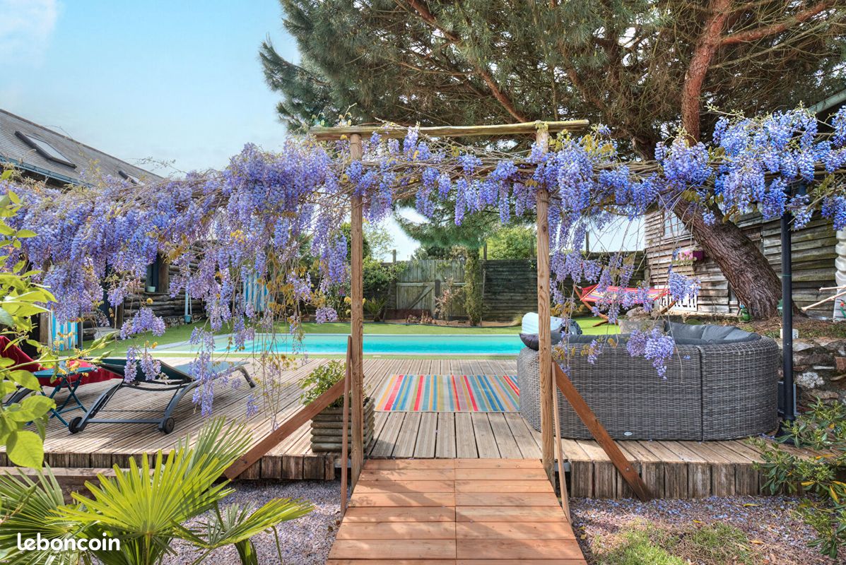 Maison 9 pièces 271 m² · à Baugé-en-Anjou · 271 m² · 556 500 €