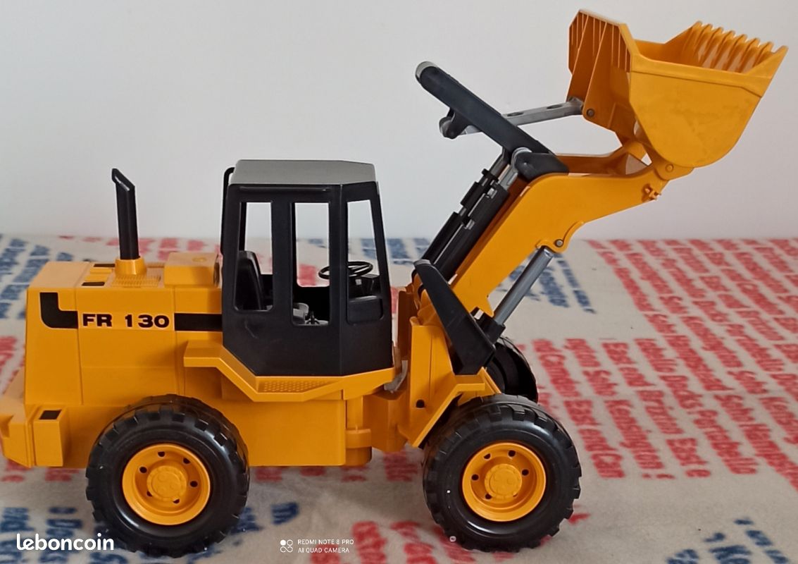 Bruder 02425 - Chargeuse Articulée FR 130 1:16 - Jouet Véhicule Chantier Avec Godet Frontal Fonctionnel