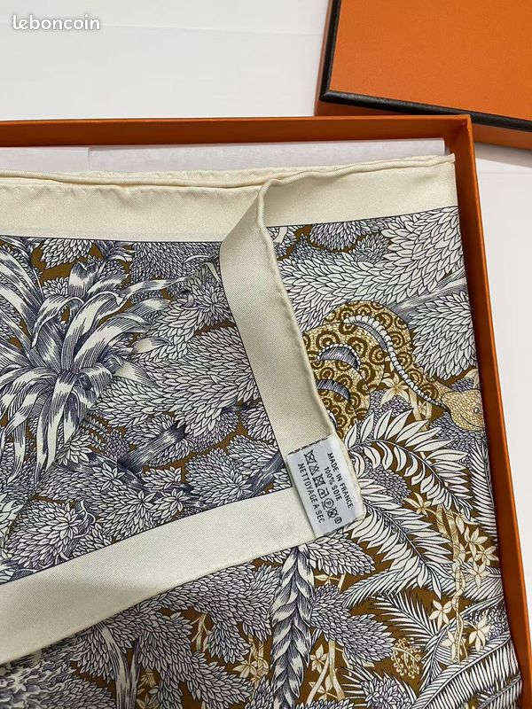 Foulard En Soie Vintage Country Club - 90x90 Cm, Vert élégant