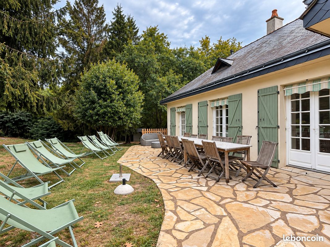 Maison 6 pièces 207 m² · à La Breille-les-Pins · 207 m² · 448 000 €