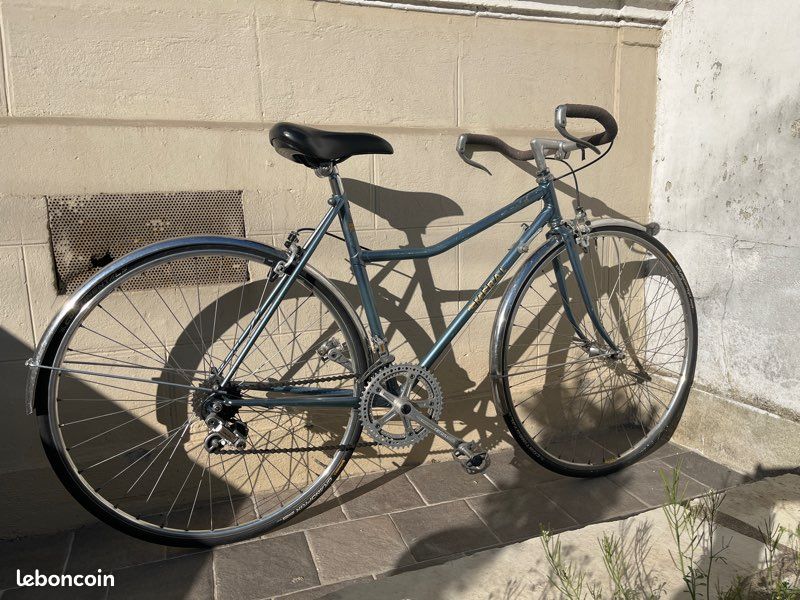 Vélo de ville femme cadre meral Vélos