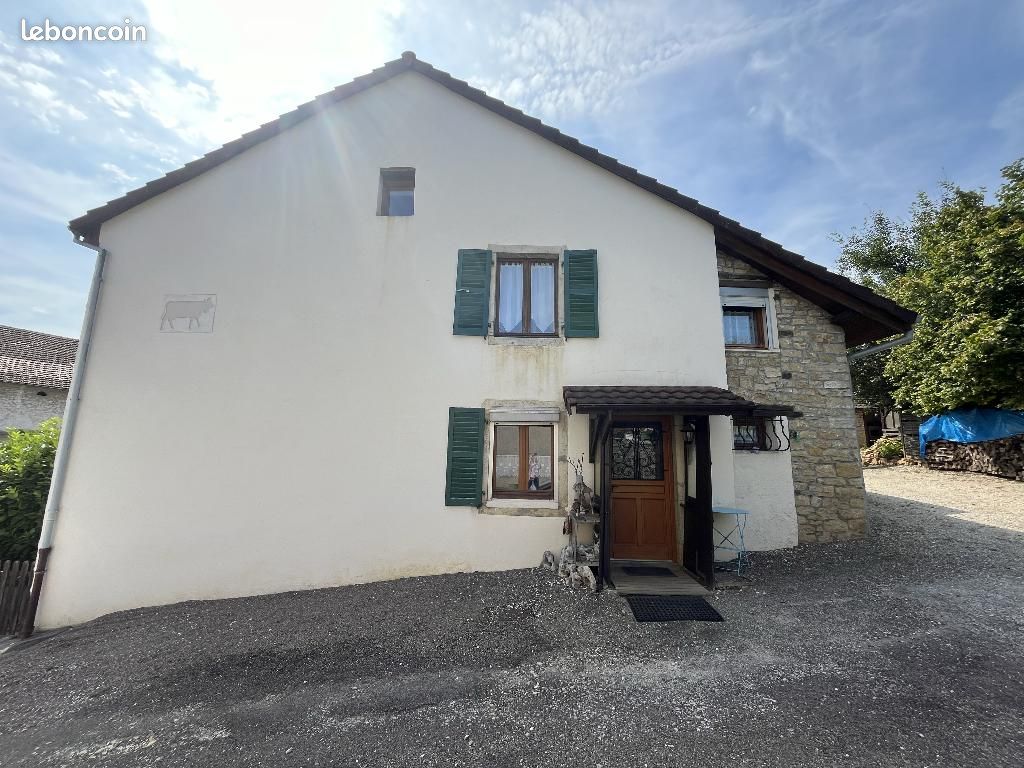 Maison 5 pièces 88 m² · à Chamesol · 88 m² · 700 €
