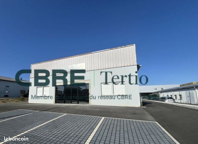 LOCAL D'ACTIVITE 600 m² TOURS (image 2)