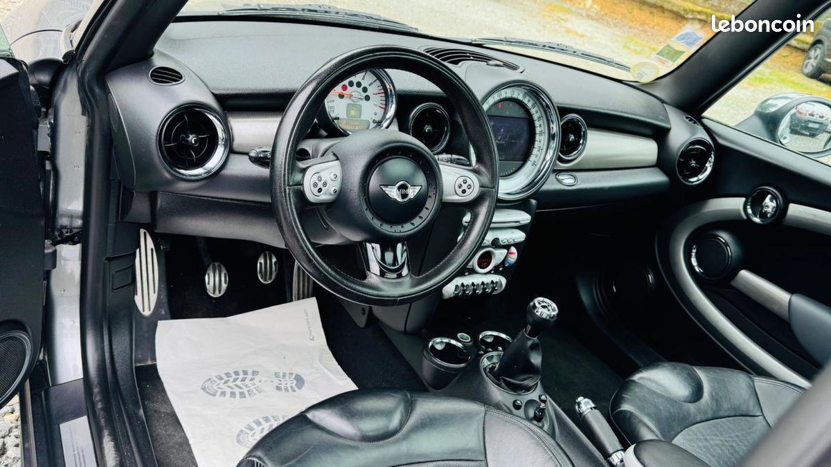 Mini Hatch R56 1.6i - 175 CH Cooper S (image 7)