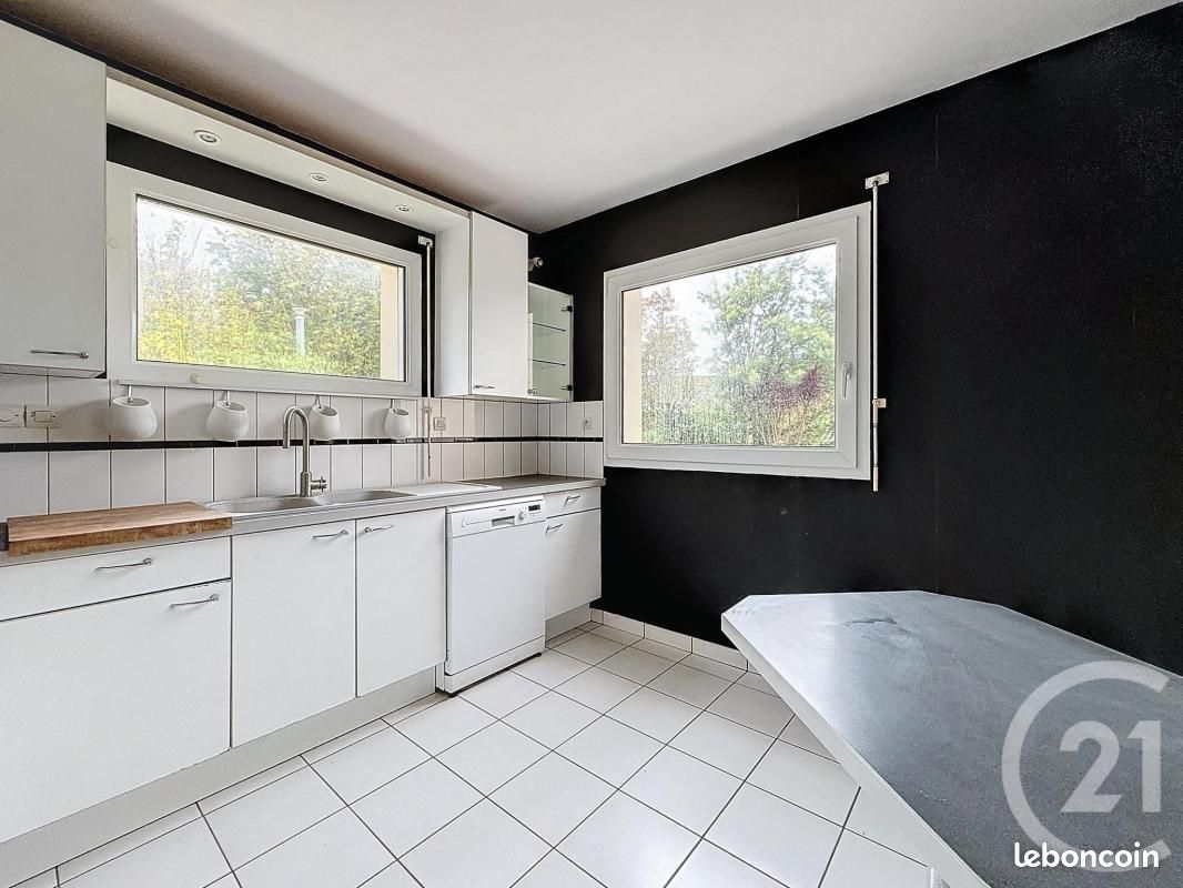 Maison a louer lannion - 6 pièce(s) - 143 m2 - Surfyn