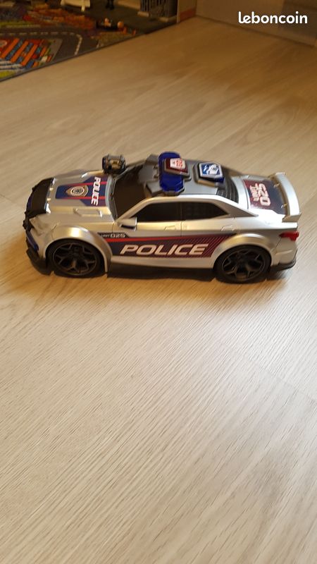 Voiture police (image 1)