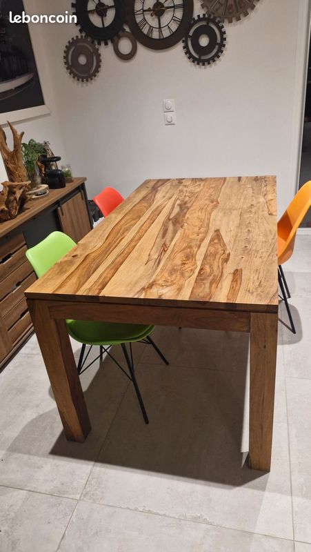 Table en bois massif (image 2)